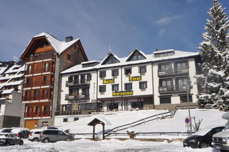 Hotel Tirol Formigal Eksteriør billede